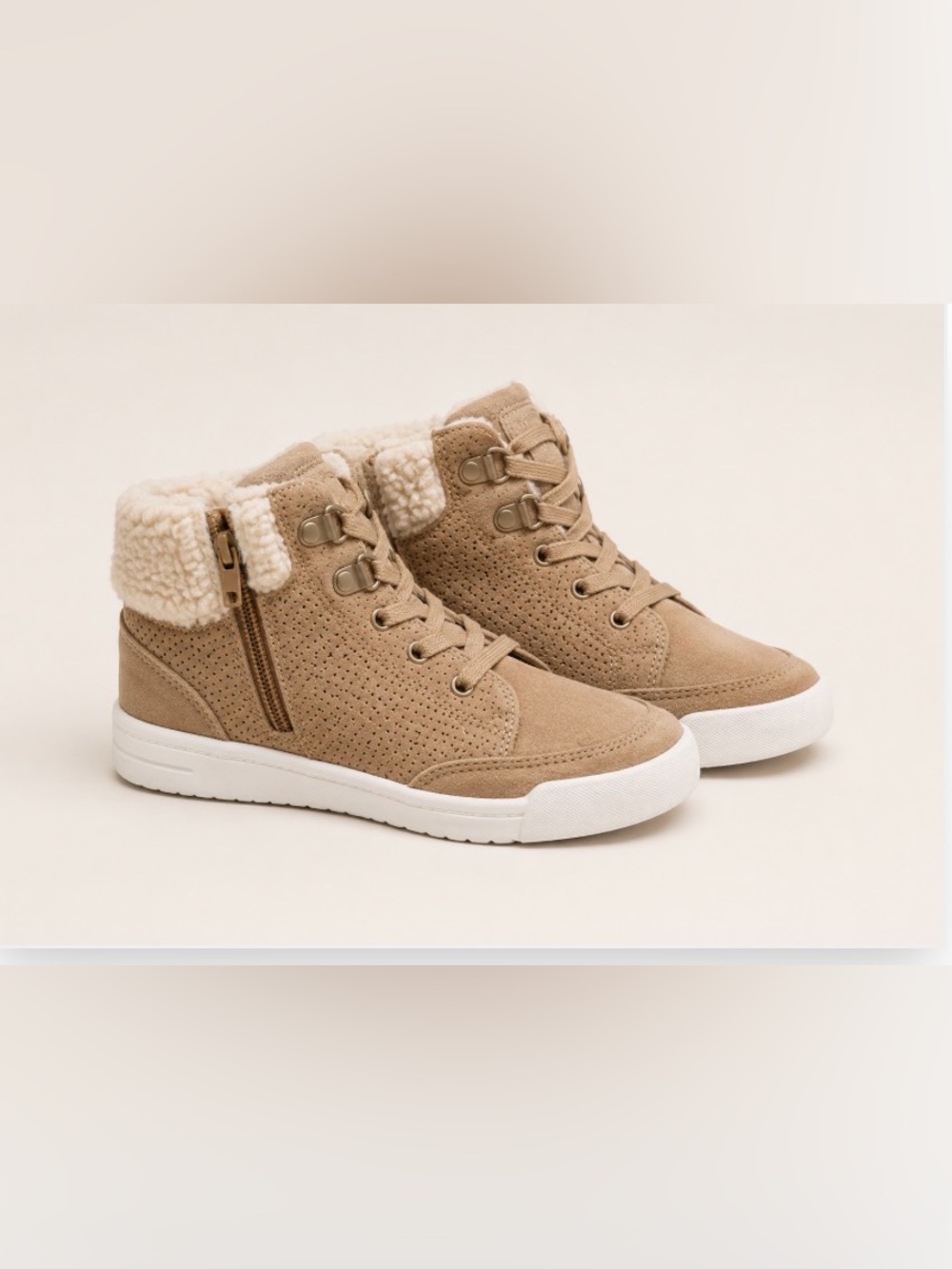 Roxy Women’s Tan Vegan Suede Faux Fur “Camy” High-Top Sneakers Size 7.5